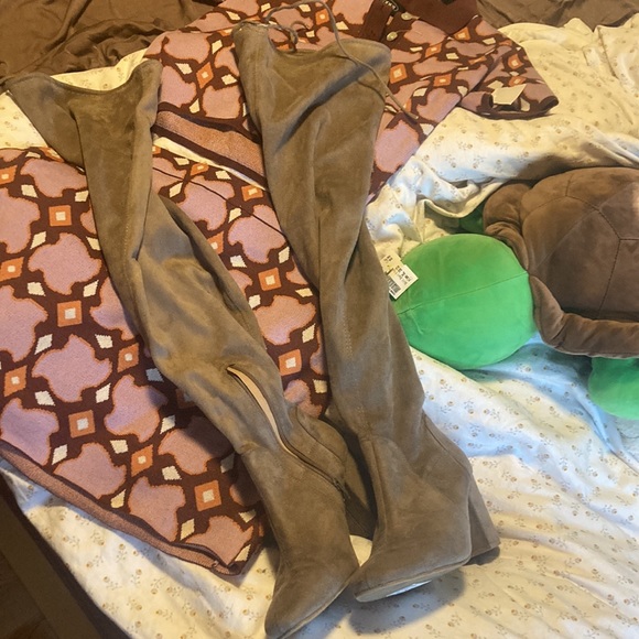 Cute outfit - Picture 2 of 2